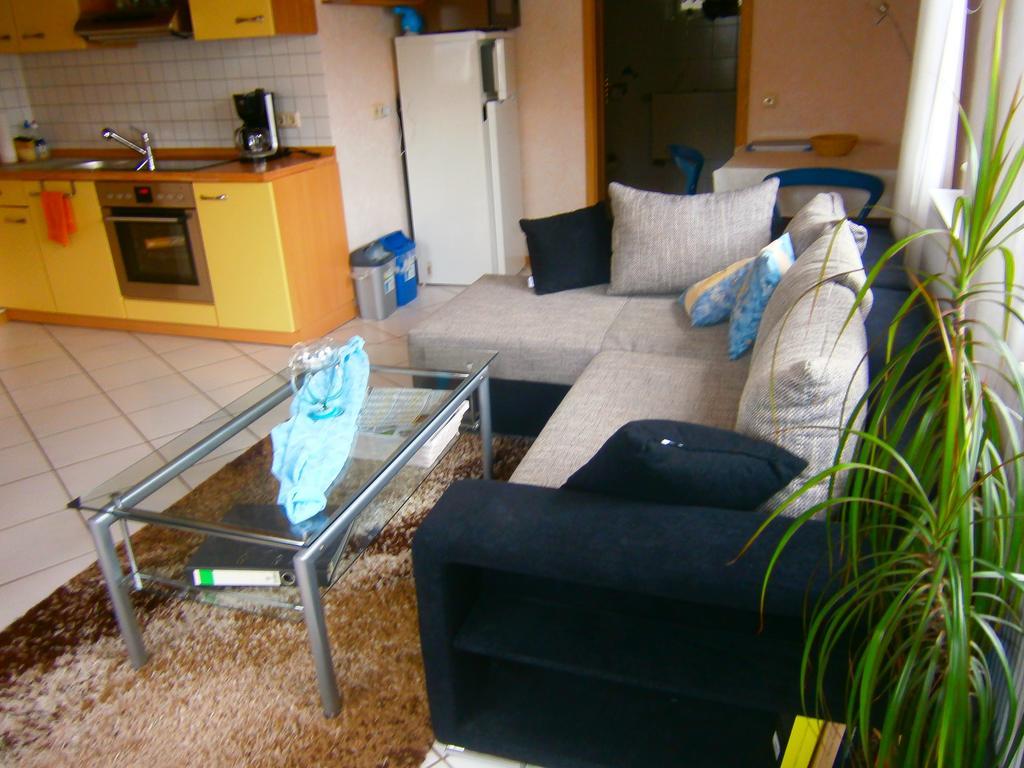 Eifeler Ferienwohnung Nettersheim Zimmer foto