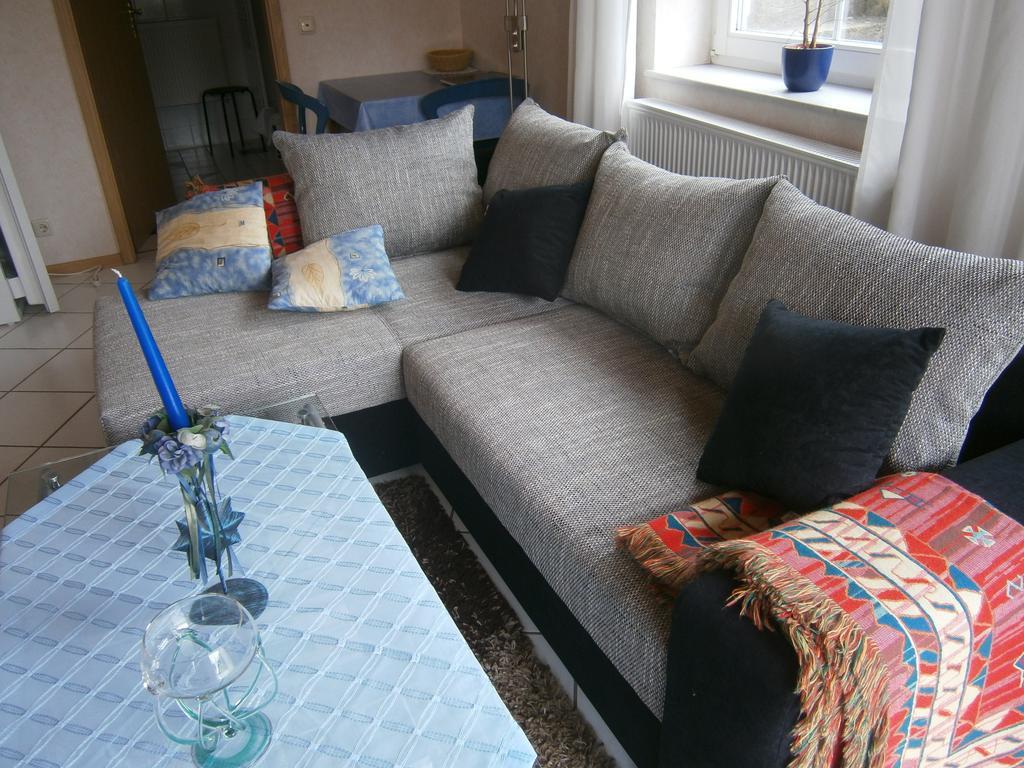 Eifeler Ferienwohnung Nettersheim Zimmer foto